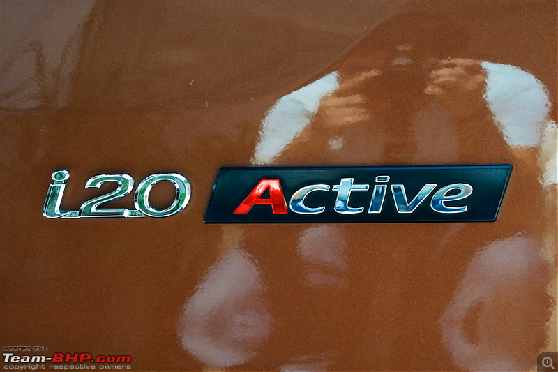 My Earth-Brown Hyundai i20 Active 1.4L CRDi SX-outside1.png