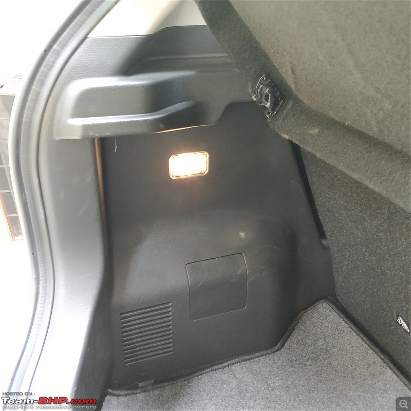 BayMax - Silky Silver Maruti Ignis Alpha 1.2L VVT-boot-lamp.jpg