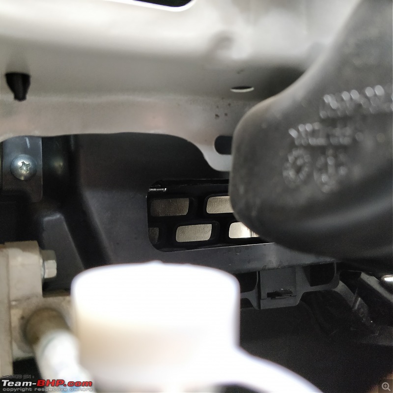 BayMax - Silky Silver Maruti Ignis Alpha 1.2L VVT-inlet-vent-inside.jpg