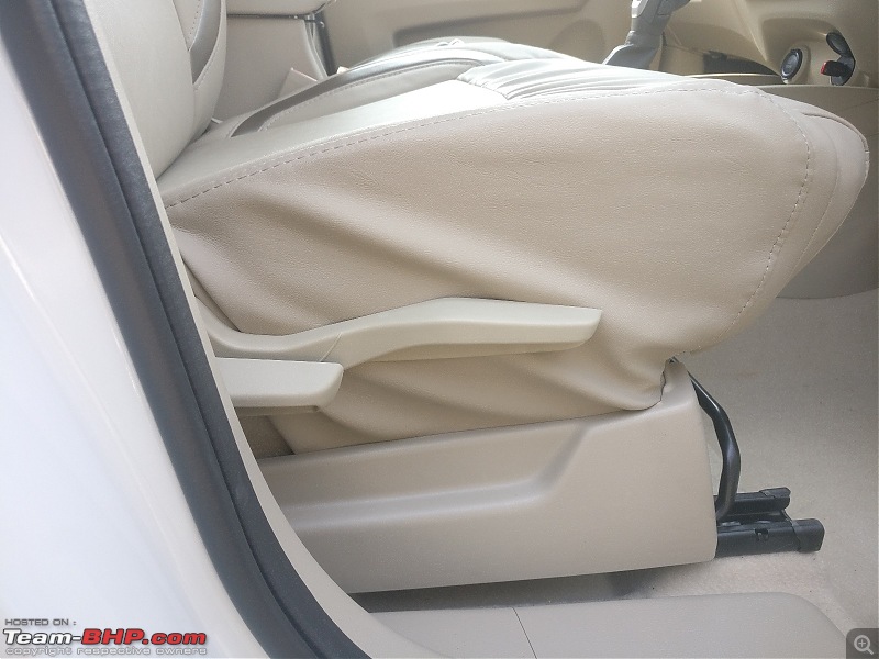 Review: My 2018 Maruti Suzuki Ertiga ZXi AT-34.-seat-adjuster-arms.jpg