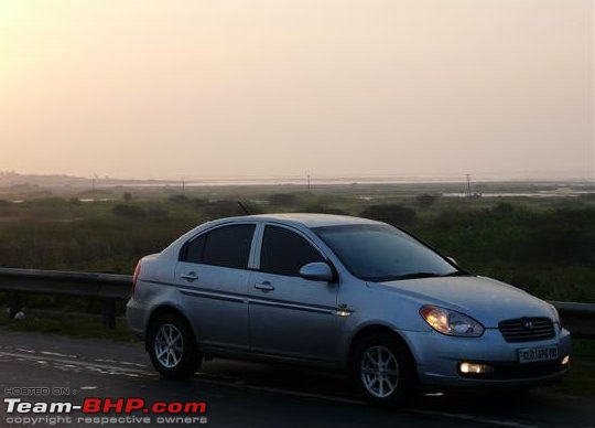 My Hyundai Verna Crdi SX with ABS-p1070063-medium.jpg