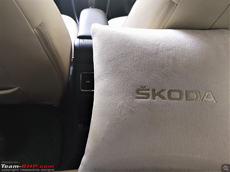 My Skoda Rapid 1.5L Diesel DSG. EDIT: 2 years of ownership and 40,000 km up!-900i-pillow.jpg