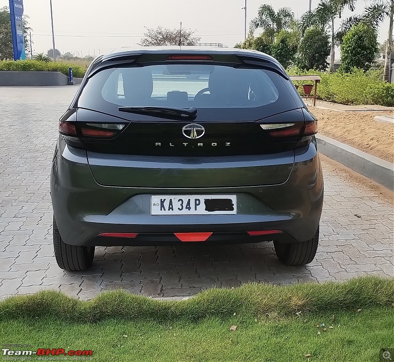 Tata Altroz Diesel Review | Pros, Cons & AC software update woes-rear-tail-view.jpg