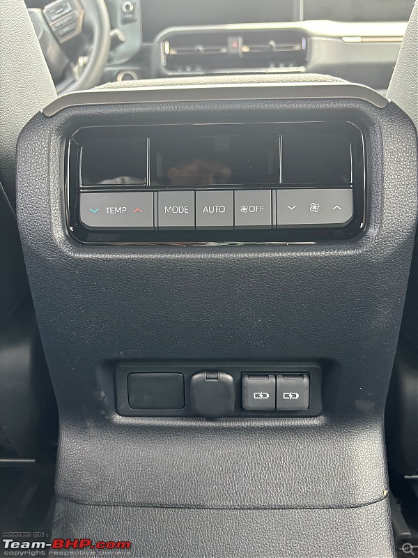 My journey towards a Ladder Frame SUV | 2024 Toyota Land Cruiser Prado-rear-climate-control.jpg