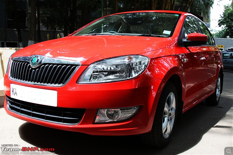 Elegant in Red : Skoda Rapid-rapid3.jpg