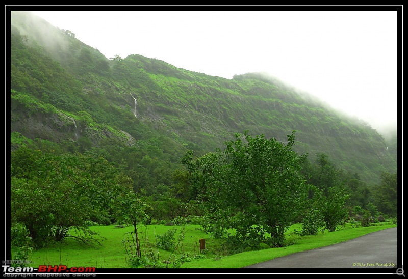 Around Pune: Dancing in the rain, Dancing on the roads & Going Green - Tamhini-p1120248.jpg