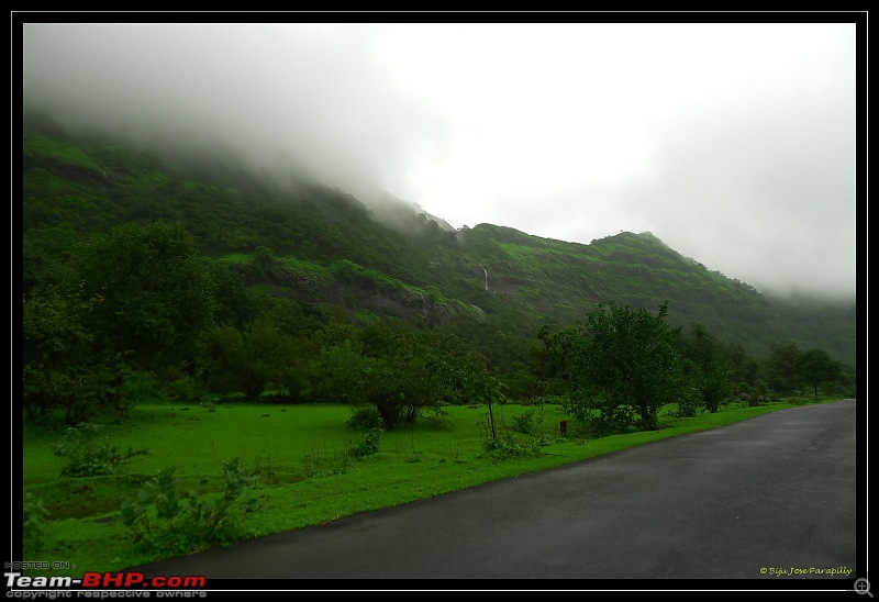 Around Pune: Dancing in the rain, Dancing on the roads & Going Green - Tamhini-p1120247.jpg