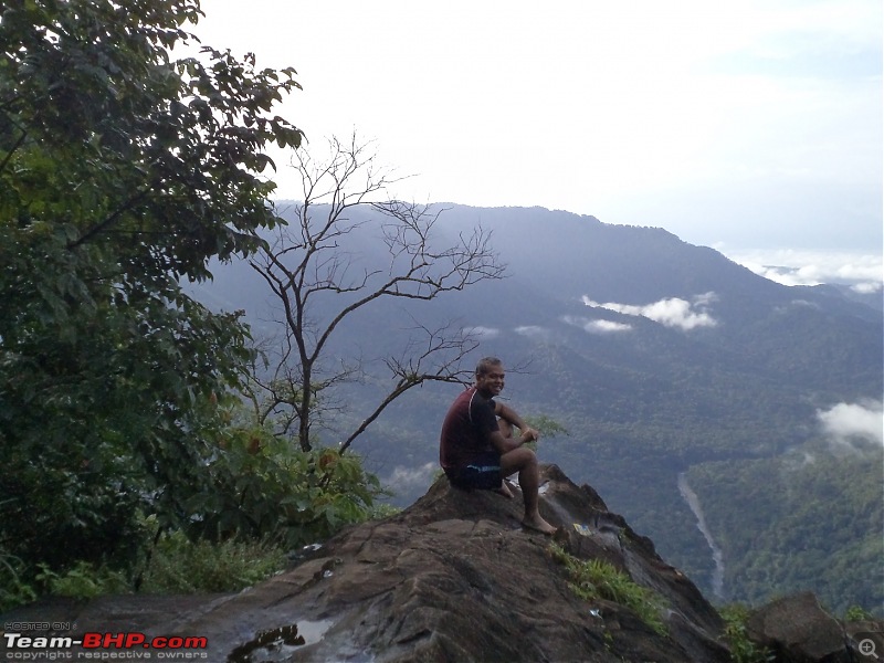 As the mist rolled in: Some fleeting moments @ Wayanad-dsc01498.jpg