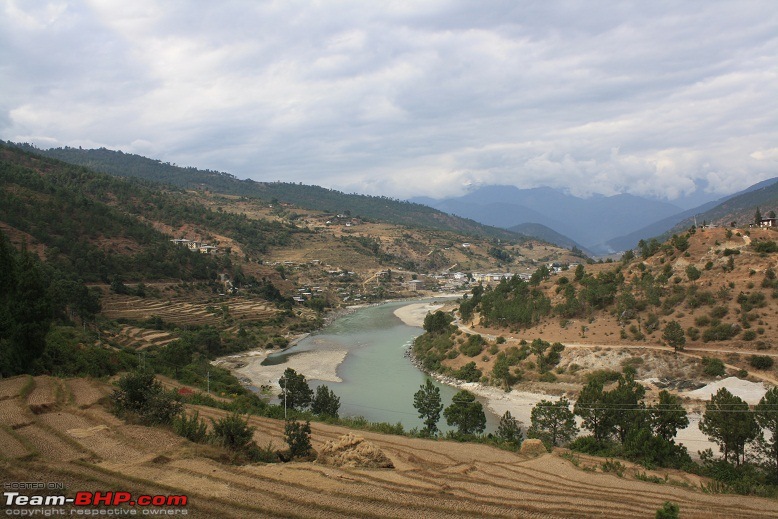 Driving from Kolkata to Bumthang (Bhutan)-punakha-valley.jpg