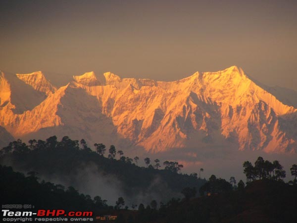 Binsar, the Mighty Himalayas & Life-32_himalaya_view_web.jpg