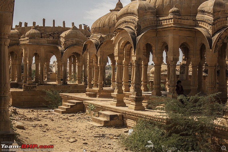 Reliving the glory of the Jaisalmer Desert Festival-cenotaphs.jpg