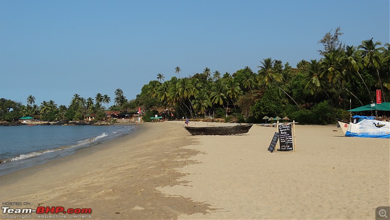 Lazing around on a beach in Goa-dsc00540.jpg