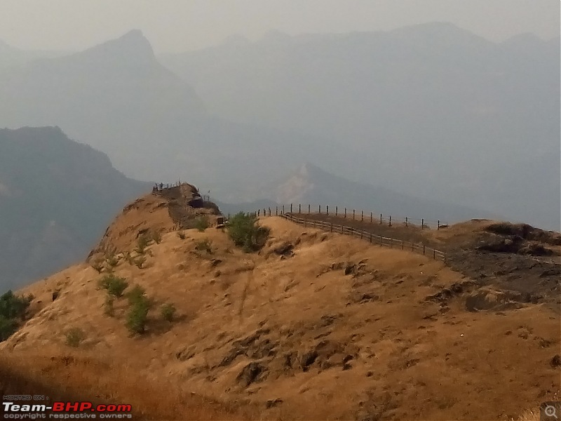 Kille Raigad: A tribute to the Capital Fort of the Maratha Kingdom-execution-point-called-takmak-tok.jpg