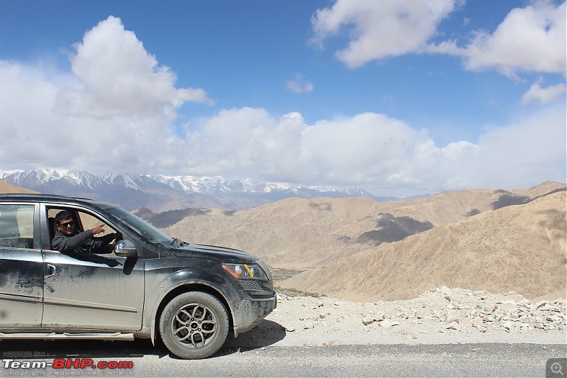 Ladakh: Four Idiots & One XUV500-256.jpg
