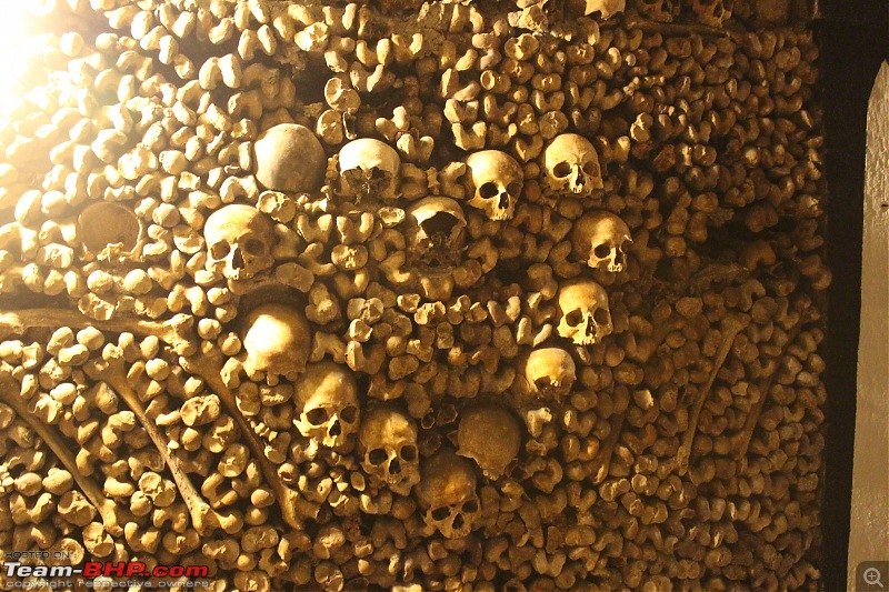 Catacombs: Paris is not all romance-img_5405.jpg