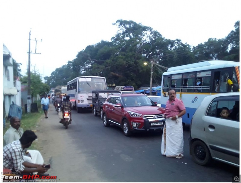 Blissful road-trip to our Gods own Varkala (Kerala)-traffic-2.jpg