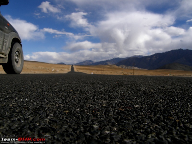 Saying JULAY Bachelor style - Leh 2009-day3-79.jpg