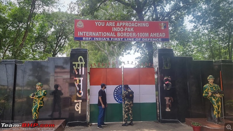 Suchetgarh Border Outpost (J&K); where a Banyan tree marks the International border-final-gate.jpg