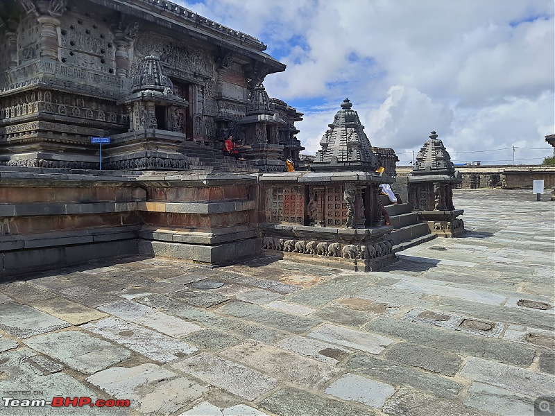 A quick getaway to Sakleshpur, Belur & Halebeedu in my Creta-14kesavatemple-entrance.jpg