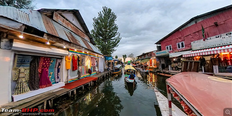 FALL in love with Kashmir | A 5500 km Innova Crysta venture from Kolkata-20.-entering-market.jpg