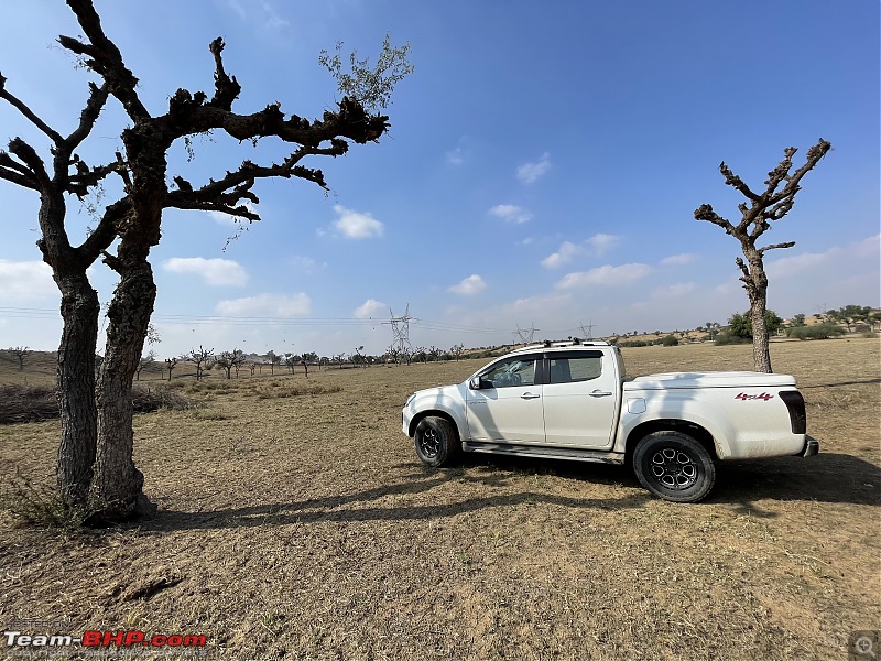 Jaisalmer in my Isuzu V-Cross-day1-desert.jpg