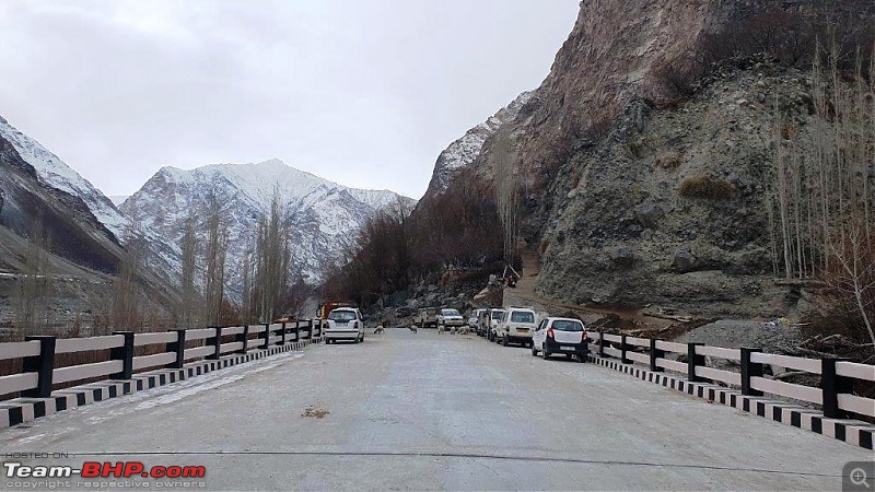 Ladakhi Winter in an Automatic Petrol Thar-20220121_151610.jpg