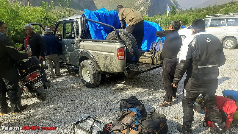 Bangalore to Ladakh in a Scorpio Getaway pick-up truck-unloading-baggage-jispa.jpg