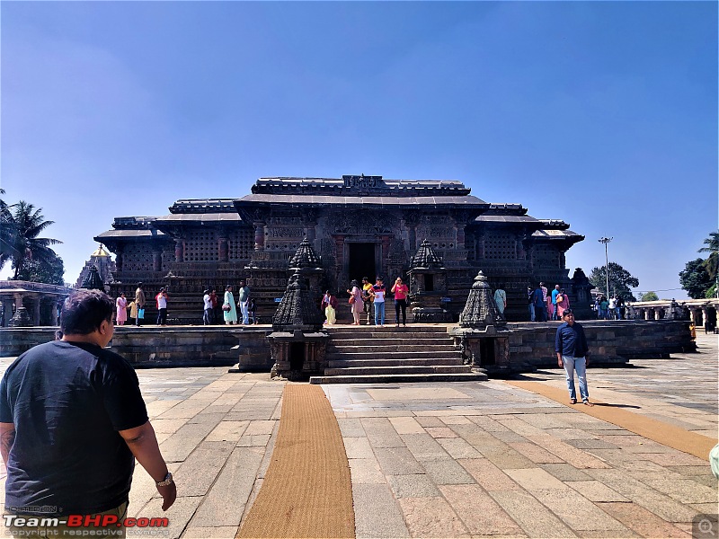 A 'Monument'al trip to South India!-belur-temple-complex.jpg