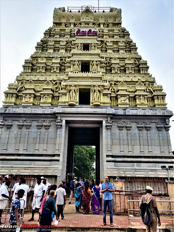 A 'Monument'al trip to South India!-seeking-blessings-rameswaram-gopuram.jpg