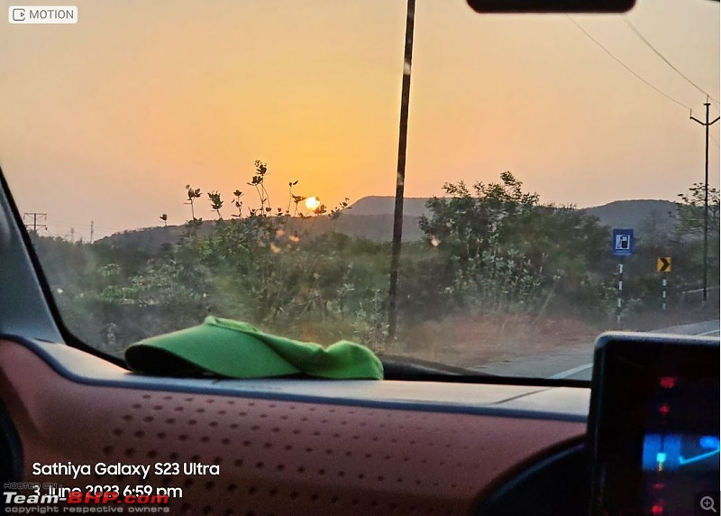 Unplanned road-trip to Diveagar turns out to be an entertainer-scene-sunset-diveagar-car-1.jpg