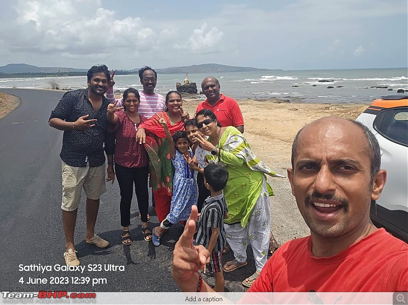 Unplanned road-trip to Diveagar turns out to be an entertainer-day-2-group-selfie-diveagar-rock-beach-2.jpg