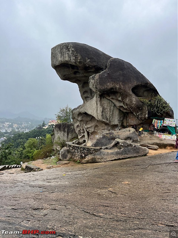 Spontaneous 2188 km week-long journey through Gujarat and Rajasthan | In a Bolero Neo-toad-rock.jpeg