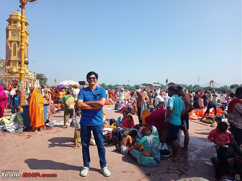 Serene Badrinath in a Toyota Innova Crysta-har-ki-pouri-haridwar.jpg