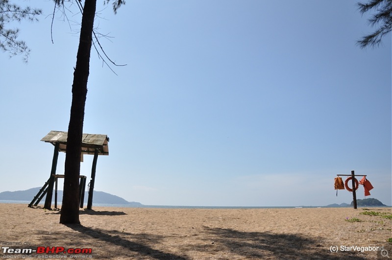 Micro-Travelogue : Devbagh Beach Resort at Karwar-039-taking-shower-relaxing-sun-shade.jpg