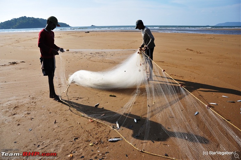 Micro-Travelogue : Devbagh Beach Resort at Karwar-059-watching-hardwork.jpg