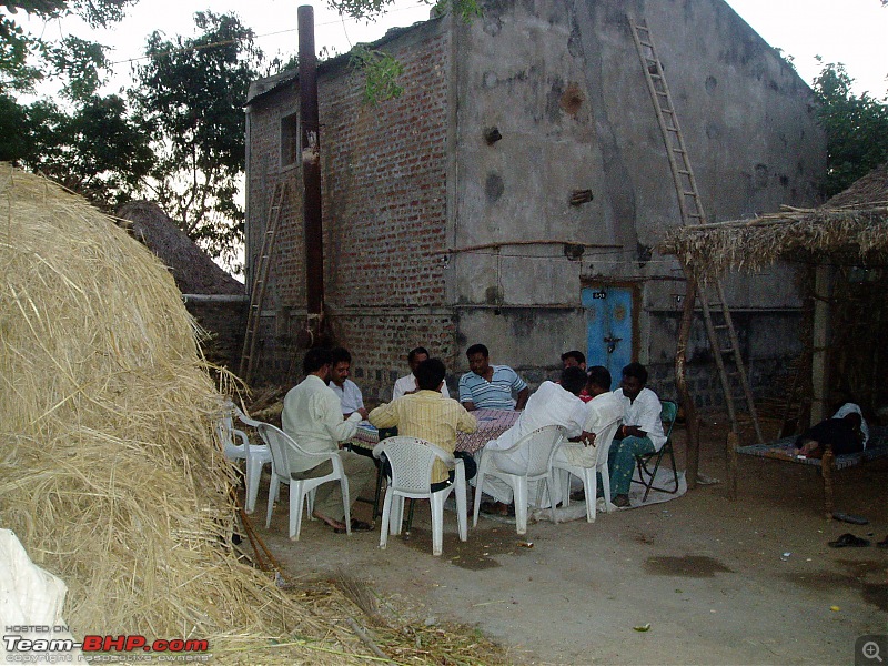 Road trip thru part of Coastal Andhra-men-work.jpg