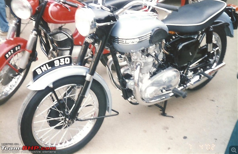 Pics of Pune vintage rally, 10+ years old-triumph01.jpg