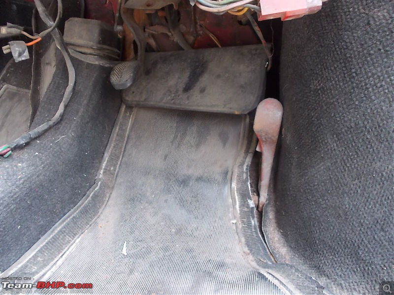 Rust In Pieces... Pics of Disintegrating Classic & Vintage Cars-02272014-jaipur-015.jpg