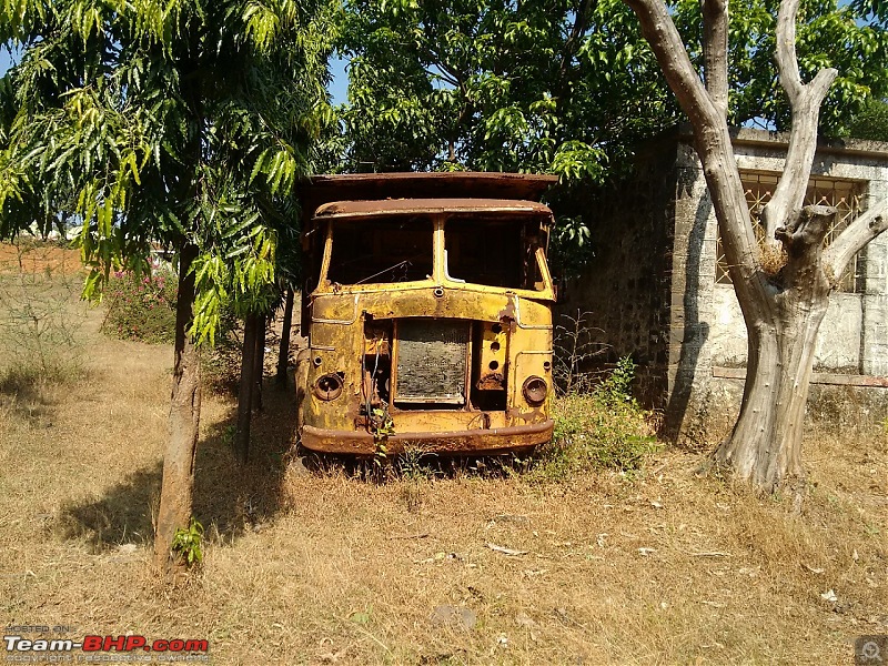 Rust In Pieces... Pics of Disintegrating Classic & Vintage Cars-1.jpg