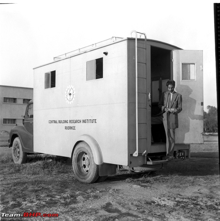 The Classic Commercial Vehicles (Bus, Trucks etc) Thread-central-building.jpg