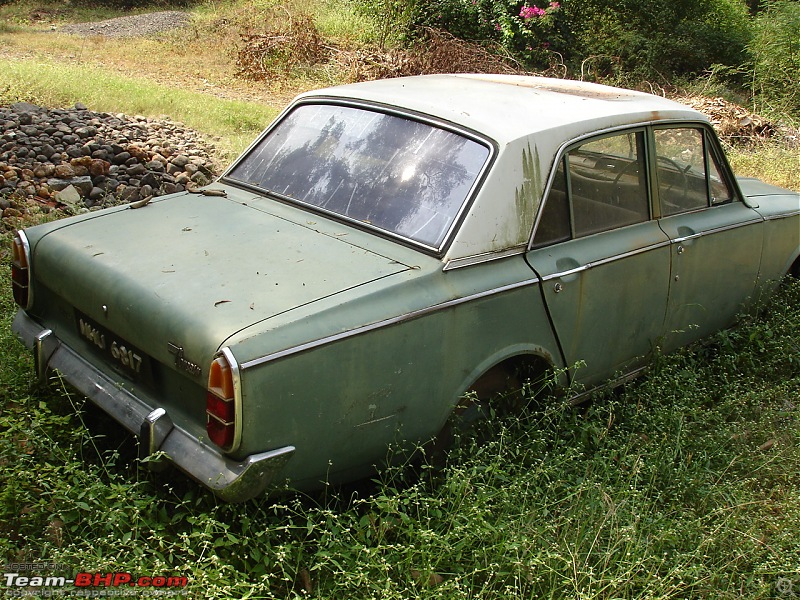 Rust In Pieces... Pics of Disintegrating Classic & Vintage Cars-corsair02.jpg