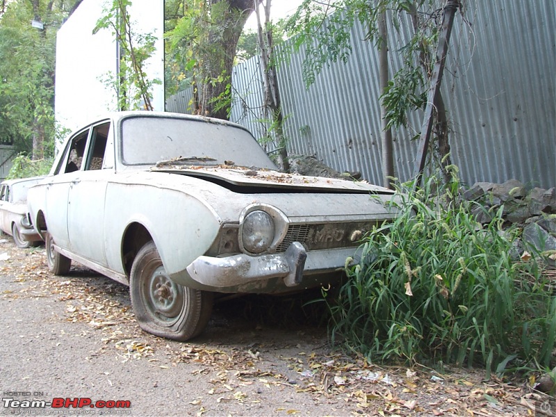 Rust In Pieces... Pics of Disintegrating Classic & Vintage Cars-ford01.jpg