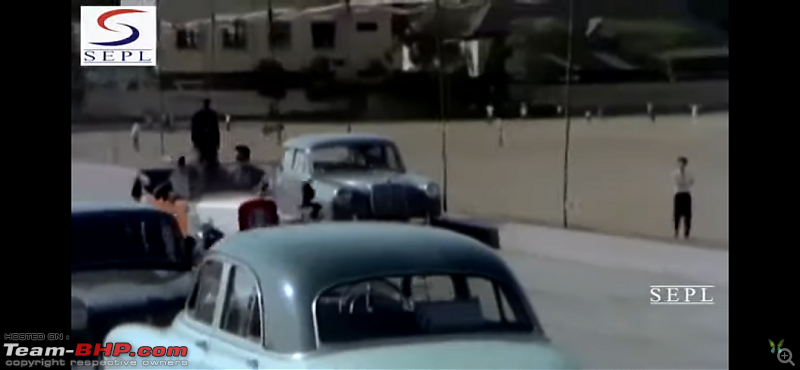 Old Bollywood & Indian Films : The Best Archives for Old Cars-img_3627.png