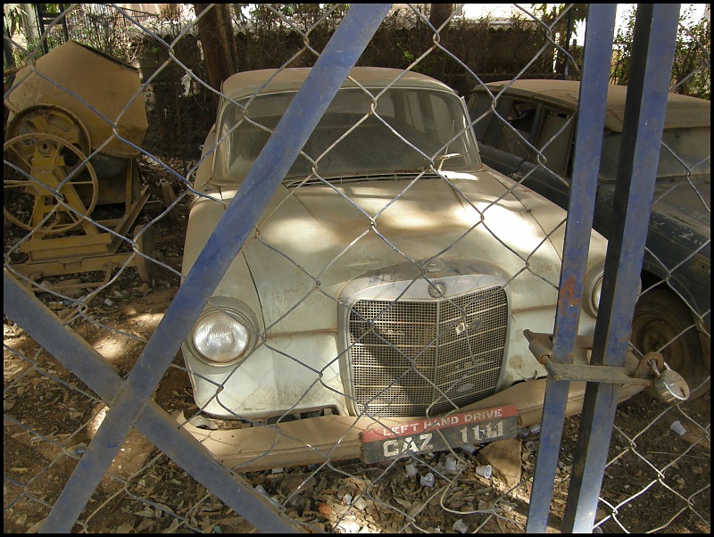 Rust In Pieces... Pics of Disintegrating Classic & Vintage Cars-p3230251.jpg