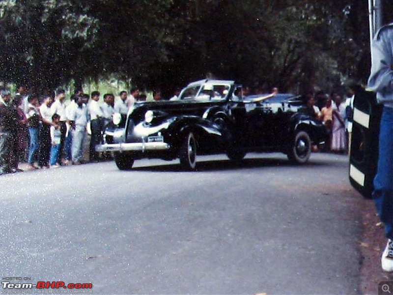 Pics of Pune vintage rally, 10+ years old-vakil_1939buick82.jpg