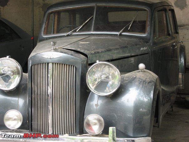 Pics: Vintage & Classic cars in India-5453_119340523567_88785318567_2469685_5852474_n.jpg