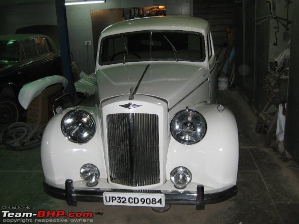 Pics: Vintage & Classic cars in India-5453_119359073567_88785318567_2469832_1535069_n.jpg