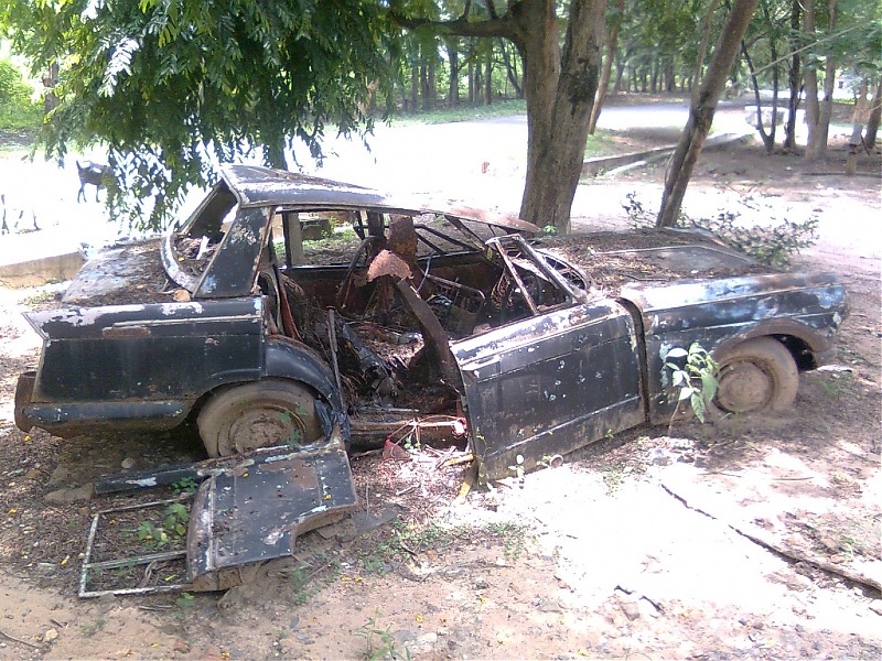 Rust In Pieces... Pics of Disintegrating Classic & Vintage Cars-stndrdsidey.jpg