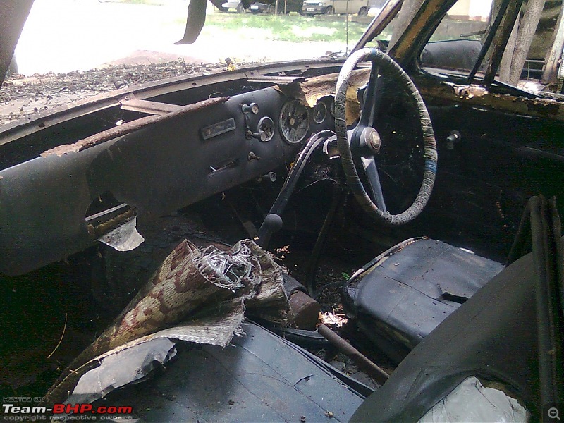 Rust In Pieces... Pics of Disintegrating Classic & Vintage Cars-stndrdtwinsintou.jpg