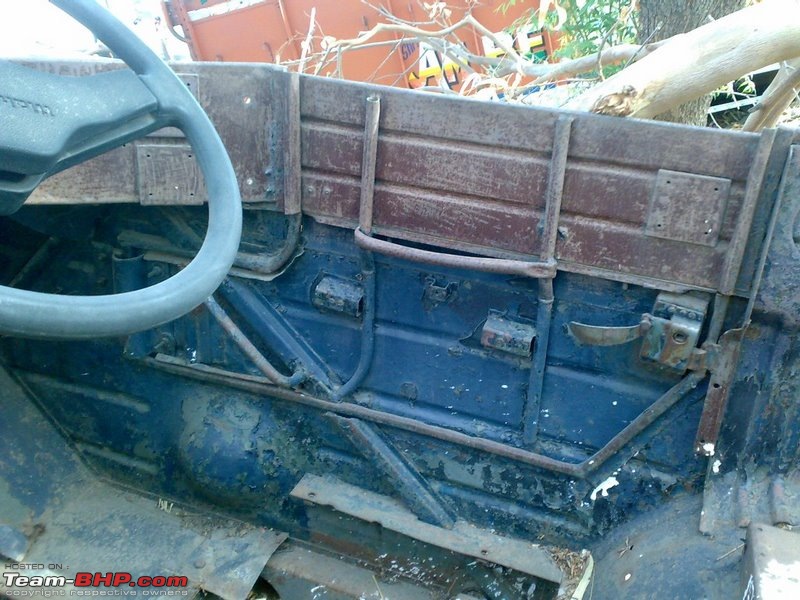 Rust In Pieces... Pics of Disintegrating Classic & Vintage Cars-9.jpg